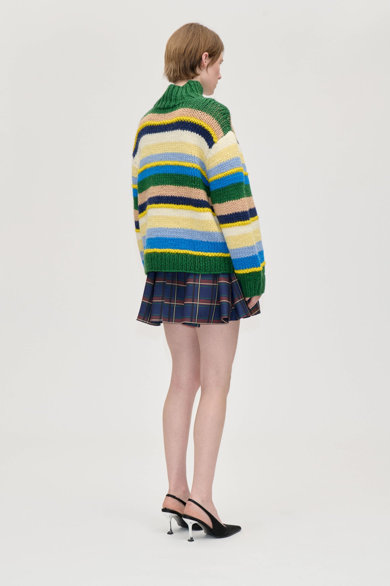 2497 Handknit rullekrave – Bold Multi-Stripes